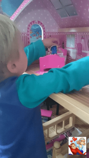 Review: Butternut 3 storey dolls house from Toyz World 6 Butternuthouse