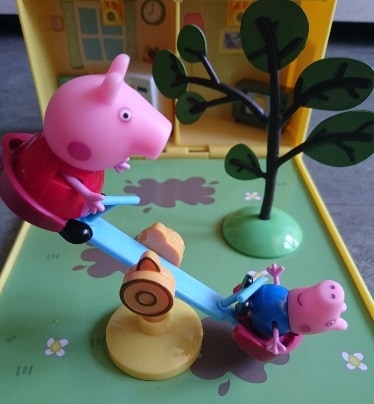 Peppa Pig Home & Garden Playset review 3 PeppaPlayset1