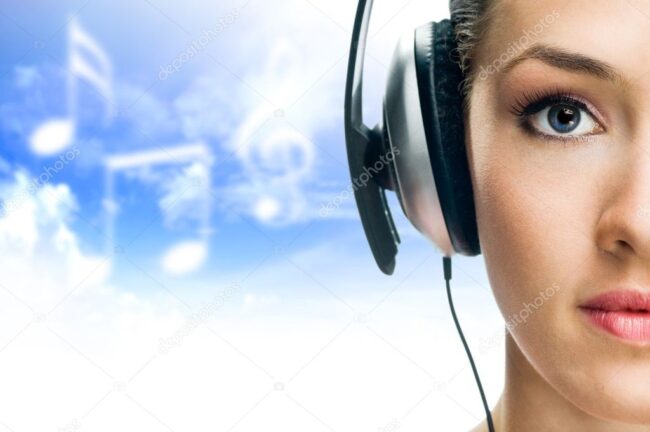 How our phones can help on our wellness journeys #AD 2 girl wearing head phones e1647614508487