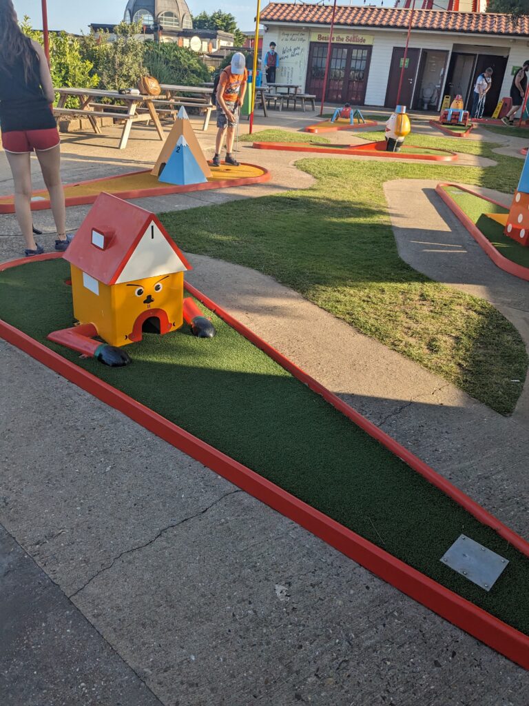 Merrivale Model Village Great Yarmouth Review 6 crazy golf merrivale
