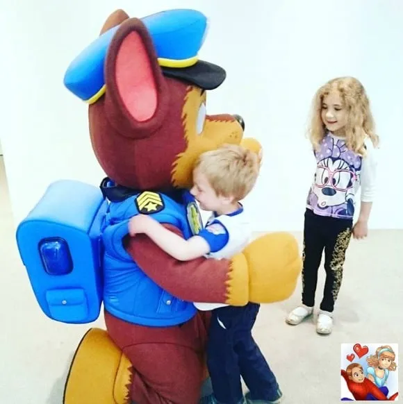 Paw Patrol Weebles Seal Island Pull and Play Playset Review 2 Meeting Chase