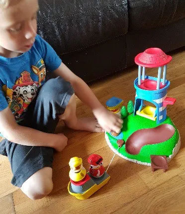 Paw Patrol Weebles Seal Island Pull and Play Playset Review 4 Paw Patrol weebles playset