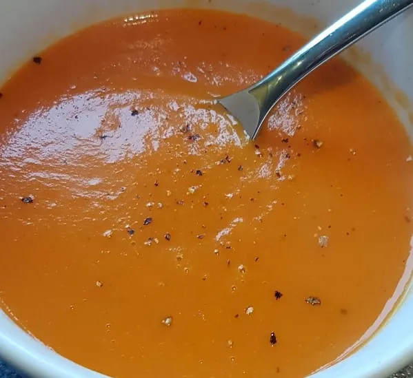 Hot Sweet Potato and Tomato Soup Recipe: A Comforting Winter Favourite 2 Hot sweet potato & tomato soup