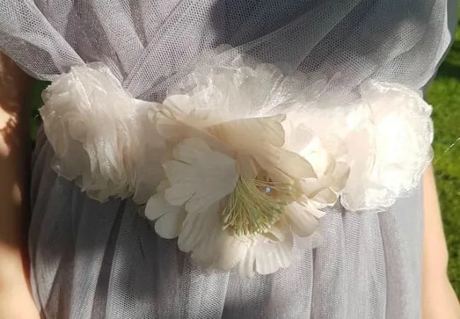 emmys dress flower belt