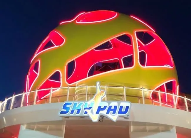 Could our next family holiday be at sea? A few days spent on The Independence of the Seas 8 skypad