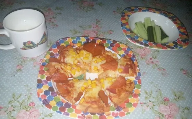 10 top tips for parents of fussy eaters + Giveaway | CLOSED 4 Homemade pizza made by the kids