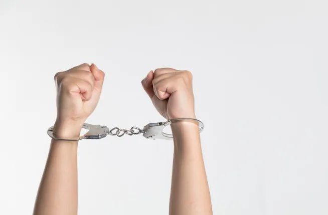 5 Top Tips for if Your Child is Accused of Fraud 4 handcuffs