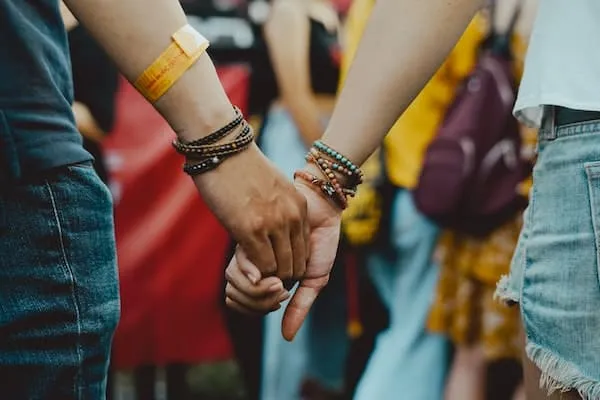 How To Use Jewellery to Honour Your Loved Ones 1 commerative jewellery