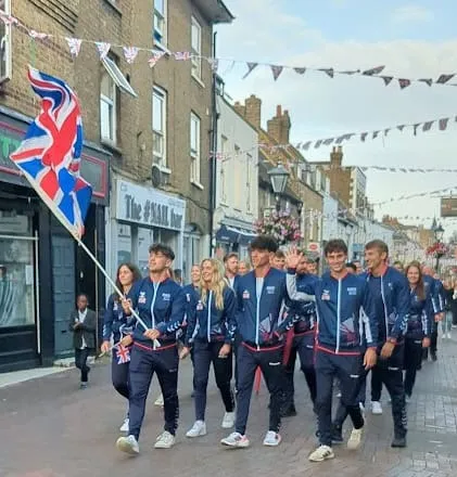 TVL Moments that connect us - coming together and sharing family memories #AD 6 great british water sports team